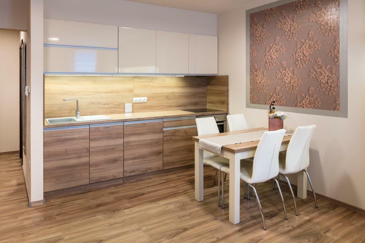 Foter Rezidencia Apartamento Győr Exterior foto